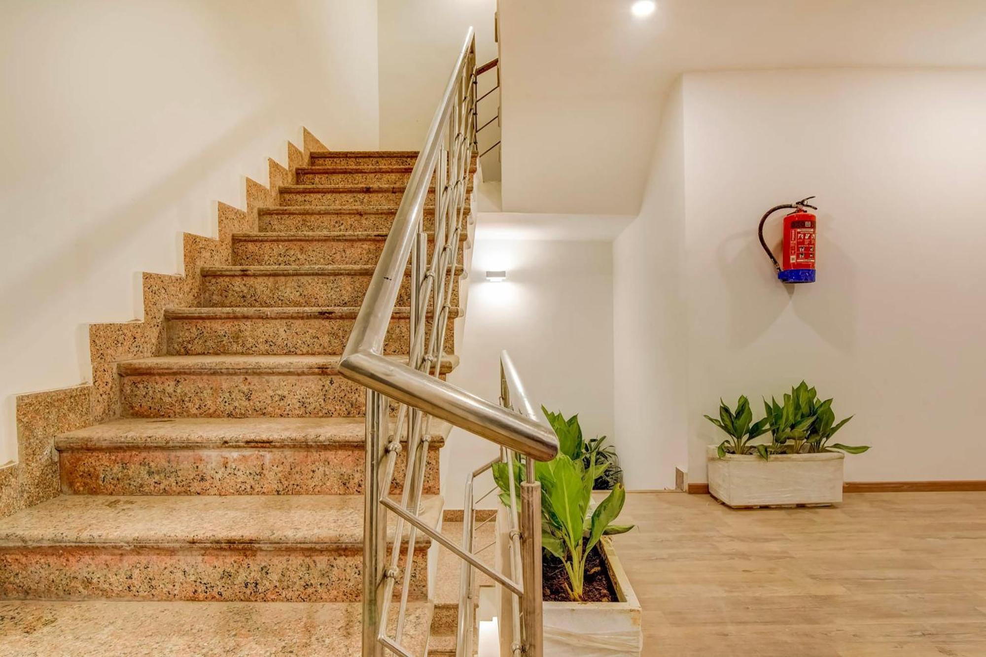 Hotel O Star Key Gurgaon Dış mekan fotoğraf